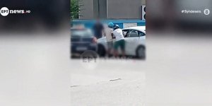 Θεσσαλονίκη: Καταδίωξη δύο οχημάτων, δύο αναβάτες έσπασαν τα τζάμια του ενός ΙΧ