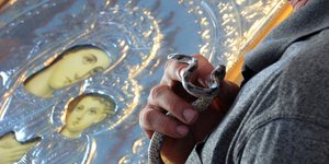 Κάθε χρόνο τέτοιες μέρες εμφανίζονται τα φιδάκια της Παναγίας στην Κεφαλονιά