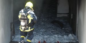 Φωτιά σε υπόγειο πάρκινγκ πολυκατοικίας στο Ελληνικό