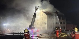  πυρκαγιά που εκδηλώθηκε σε κτίριο κατοικιών