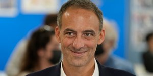 Την υποψηφιότητά του για την προεδρία της Γαλλίας ετοιμάζεται να ανακοινώσει ο κεντροαριστερός ευρωβουλευτής Ραφαέλ Γκλικσμάν