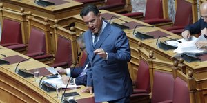 Ο υπουργός Υγείας, Άδωνις Γεωργιάδης, στη Βουλή