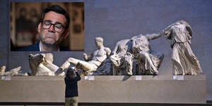 O Βρετανός πρωθυπουργός Άντι Μπέρναμ και τα γλυπτά του Παρθενώνα στο Βρετανικό Μουσείο