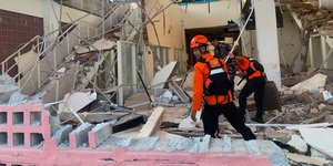 Καταστροφικός σεισμός στην Ινδονησία