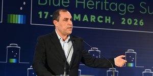 Ο Κώστας Κατσαφάδος