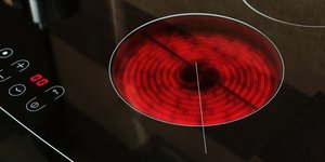 Ποια σκεύη μαγειρικής δεν πρέπει να τοποθετούνται σε εστίες κουζίνας  