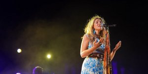 Η Νατάσσα Μποφίλιου στη Λήμνο 