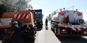 Μηχανήματα ΟΤΑ στο Πόρτο Γερμενό