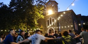 Δεκαπενταύγουστος: Παραδοσιακά πανηγύρια κοντά στην Αθήνα για μονοήμερη εκδρομή