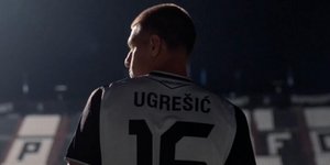 O Όγκνιεν Ούγκρεσιτς στην παρουσίασή του από τον ΠΑΟΚ στα social media