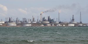Διυλιστήριο πετρελαίου στη Βενεζουέλα