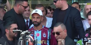 Πλήθος κόσμου υποδέχτηκε τον Μοχάμεντ Σαλάχ 
