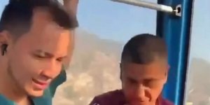 Εγκλωβίστηκαν σε τελεφερίκ την ώρα του σεισμού στην Κολομβία
