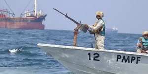 Πολλαπλασιάζονται οι επιθέσεις πειρατών στη Σομαλία