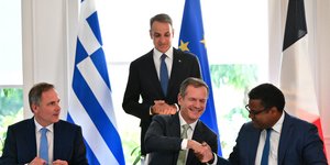 Έπεσαν οι υπογραφές με τη γαλλική Meridiam για την ηλεκτρική διασύνδεση Ελλάδας-Κύπρου / Φωτογραφία: EUROKINISSI / ΤΑΤΙΑΝΑ ΜΠΟΛΑΡΗ
