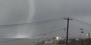 Ανεμοστρόβιλος σάρωσε παραλίες στο Λονγκ Άιλαντ της Νέας Υόρκης