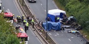 Σφοδρό τροχαίο ΙΧ με περιπολικό αφήνει επτά νεκρούς στην Αγγλία