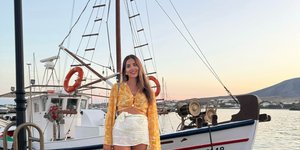 Η Σταματίνα Τσιμτσιλή φόρεσε το παρεό ως φούστα και υιοθέτησε την hot τάση του καλοκαιριού