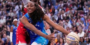 Η Πρόεδρος της Ένωσης Παικτριών του WNBA, Νέκα Ογκουομίκε