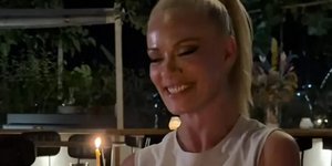 Γενέθλια στο Αίγιο για τη Ζέτα Μακρυπούλια με τον θίασο της «Ειρήνης»: Πόσo χρονών έγινε 