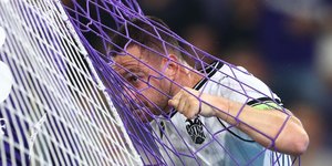 O Αντρίγια Ζίβκοβιτς δευτερόλεπτα πριν την αποβολή του στο παιχνίδι Άντερλεχτ - ΠΑΟΚ
