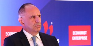 O Γιώργος Γεραπετρίτης στο συνέδριο του Economist