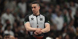 Ο διαιτητής της Euroleague, Μεχντί Ντιφαλά 