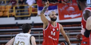 Ολυμπιακός-Φενέρμπαχτσε : Ο Φουρνιέ δεν καταλαβαίνει από φιλικά και το έπιασε από εκεί που το άφησε [βίντεο]
