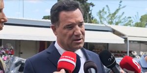 Άδωνις Γεωργιάδης
