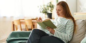 Ψυχολόγος: Το καλύτερο χόμπι για το Σαββατοκύριακο είναι τα μυθιστορήματα