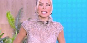 Η Κατερίνα Καινούργιου με see-through τοπ