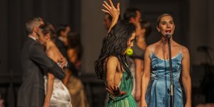 KONTAKTHOF | Pina Bausch | Η παράσταση – γεγονός επιστρέφει για 2η χρονιά | Κεντρική Σκηνή Κτηρίου Τσίλλερ