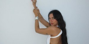 More is more: Τα κοσμήματα φέτος φοριούνται μαζί και χωρίς κανόνες