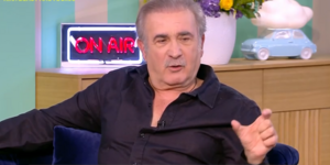 Ο Λάκης Λαζόπουλος στην εκπομπή «Studio στις 3» 