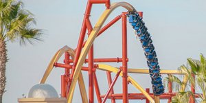 To λούνα παρκ Six Flags Magic Mountain
