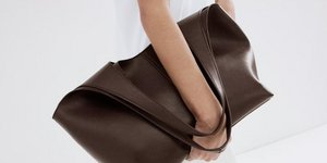 Οι oversized τσάντες είναι στη μόδα -Οι 6 επιλογές από τα Mango που ακολουθούν τη μεγάλη τάση