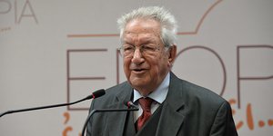 Γιάννης Μαρίνος