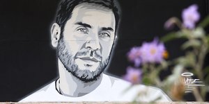 Γκράφιτι του Γιώργου Μαζωνάκη σε τοίχο στην ανατολική Θεσσαλονίκη από τον street artist «Hayate» Τρίτη 22 Σεπτεμβρίου 2026.(ΡΑΦΑΗΛ ΓΕΩΡΓΙΑΔΗΣ/EUROKINISSI)