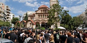 Ο συγκινητικός επικήδειος του Μητροπολίτη Νίκαιας για τον Γιώργο Μαζωνάκη