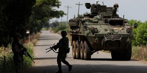 Μάχη στρατού και αστυνομίας με διαφωνούντες των πρώην FARC στα σύνορα Περού-Κολομβίας
