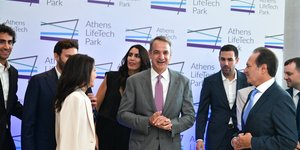 eπίσκεψη του Πρωθυπουργού Κυριάκου Μητσοτάκη στο πάρκο βιοτεχνολογίας Athens LifeTech Park, στα Σπάτα