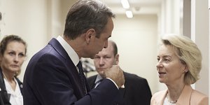 Ο πρωθυπουργός Κυριάκος Μητσοτάκης με την πρόεδρο της Κομισιόν Ούρσουλα φον ντερ Λάιεν
