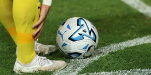Η μπάλα της Super League στο ντέρμπι του ΠΑΟΚ με τον Άρη στην Τούμπα