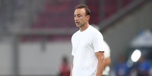 Ο Χρήστος Κόντης στον πάγκο του ΟΦΗ