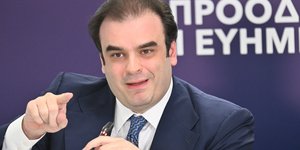 Ο Κυριάκος Πιερρακάκης κατά την παρουσίαση των μέτρων 