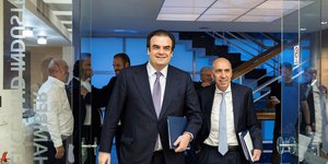 Κυριάκος Πιερρακάκης, Γιάννης Μπρατάκος 