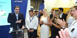 ο περιφερειάρχης Αττικής Νίκος Χαρδαλιάς μαζί με τον πρόεδρο του Eurogroup και υπουργό Εθνικής Οικονομίας και Οικονομικών Κυριάκο Πιερρακάκη