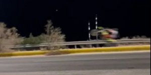 Συνελήφθη 19χρονος που έκανε σούζες με μηχανή στη λεωφόρο Αθηνών - Σουνίου