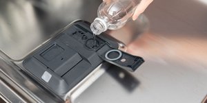 Το λαμπρυντικό μπορεί να κάνει περισσότερα από το να χαρίζει λάμψη στα ποτήρια / UNSPLASH