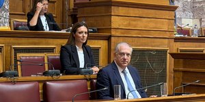 Υπουργός Ανάπτυξης Τάκης Θεοδωρικάκος στην Διαρκή Επιτροπή Παραγωγής και Εμπορίου της Βουλής